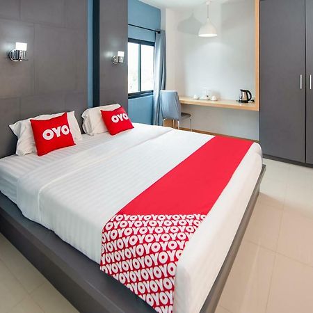 Апартаменти Oyo 303 Phoomjai House Чалонг Екстер'єр фото